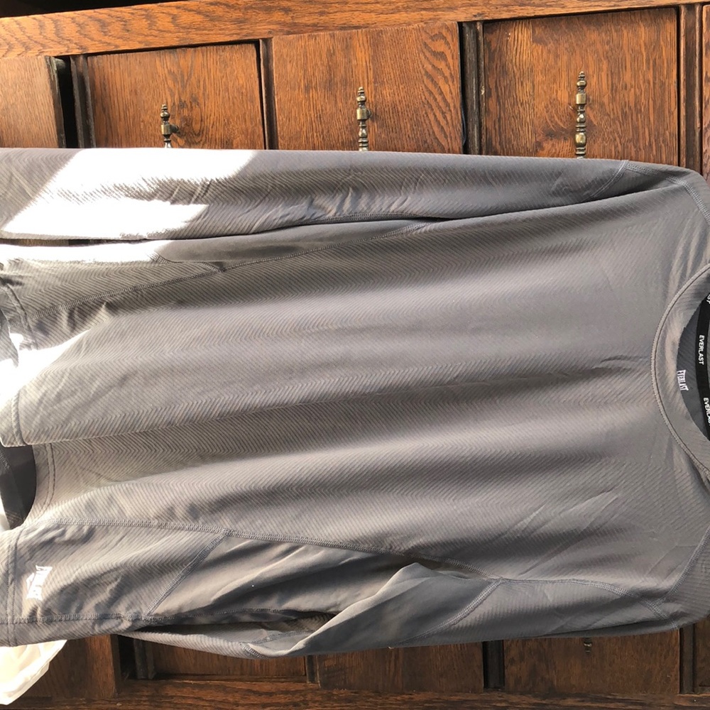 Everlast Men’s XL fitted activewear